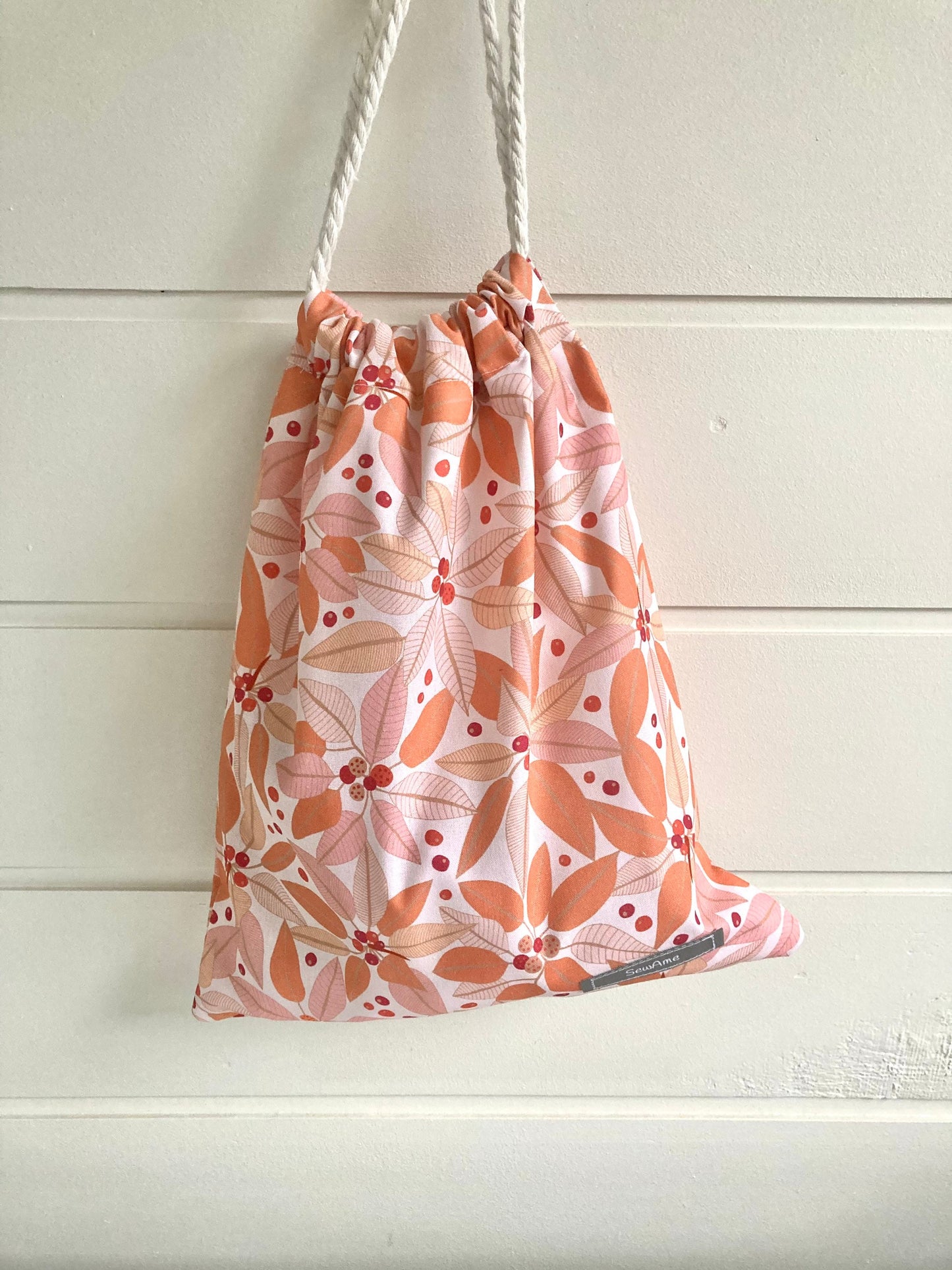 Bag with Drawstring in Moreton Bay Fig Fabric