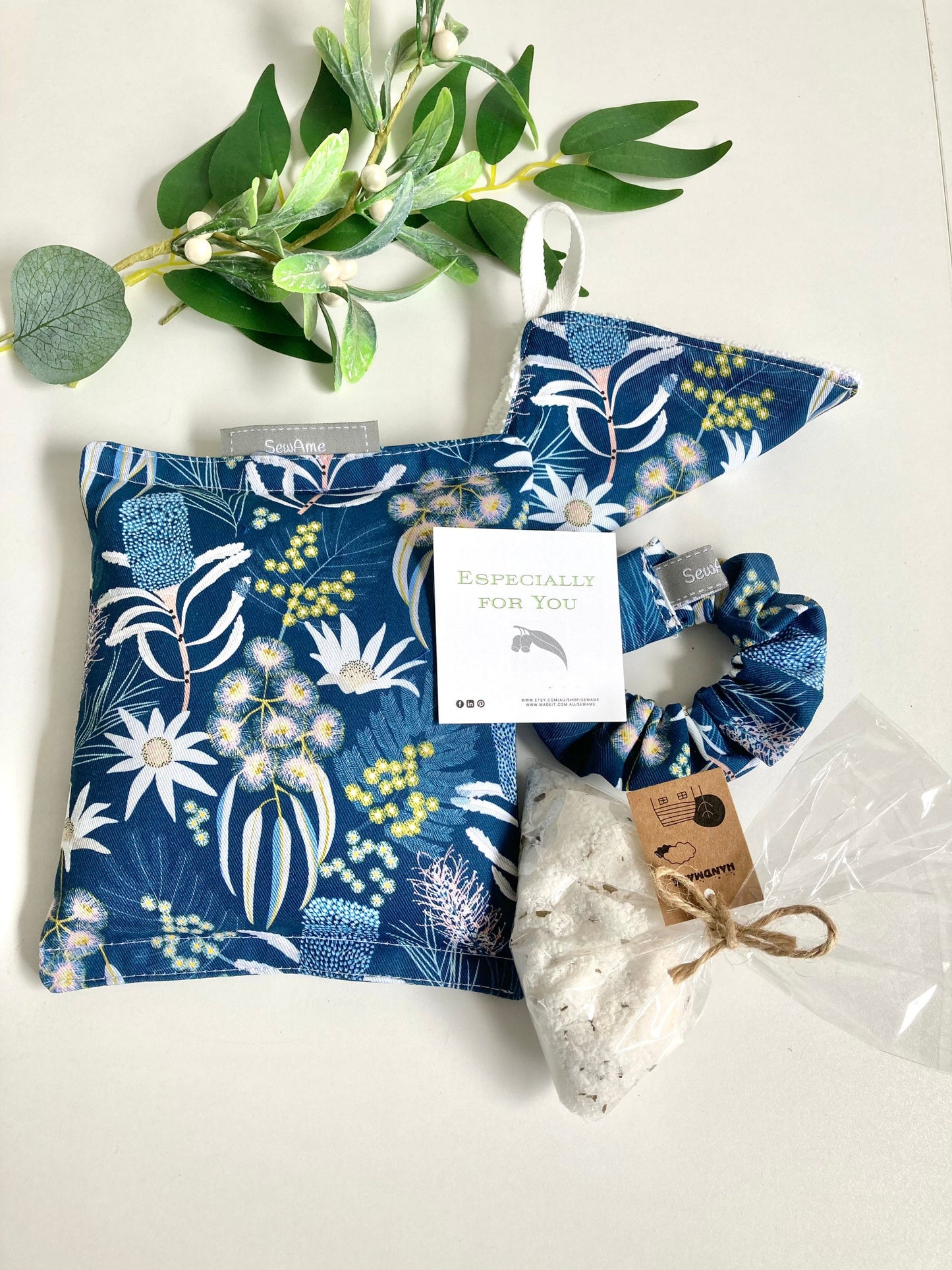 Bath and Beauty Gift Box Set - Moonlit Flora